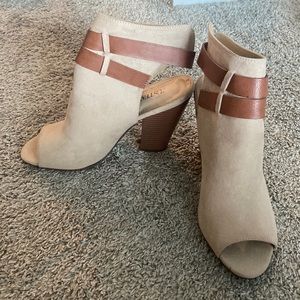 Tan peep toe heel